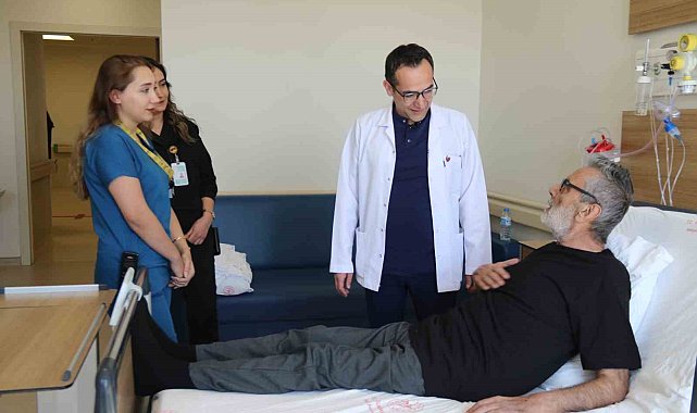 Kalbindeki delik kapatılan hasta, bu rahatsızlığı geçirip yaşayan 9 kişiden biri oldu