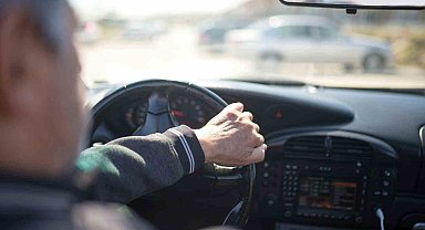 Kalp krizi direksiyonda yakaladı: İki ayrı kaza, iki can kaybı