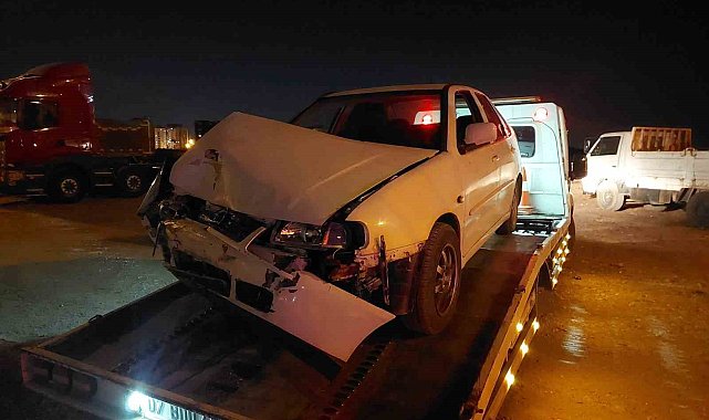 Kamyonet ile otomobil çarpıştı: 1 yaralı