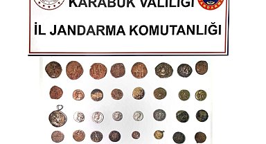 Karabük'te 4 kişi 45 sikke ile yakalandı