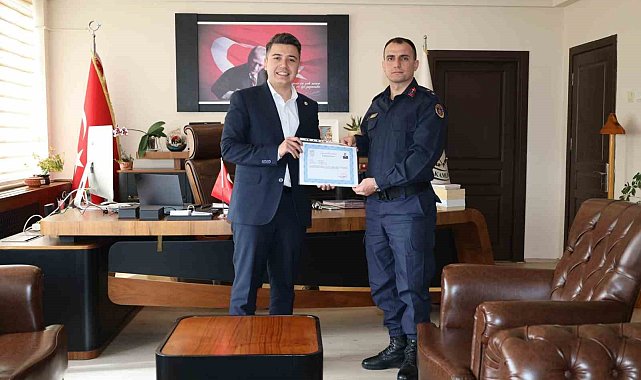 Karacasu'da kolluk kuvvetleri amirleri başarı belgesi ile ödüllendirildi