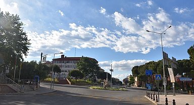 Karacasu'da okul bahçeleri otopark olarak kullanılacak