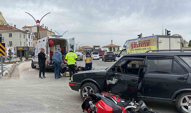 Karaman'da otomobille çarpışa motosikletin sürücüsü yaralandı