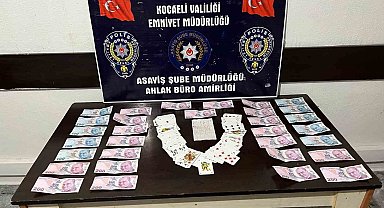 Karamürsel'de kahvehaneye kumar baskını