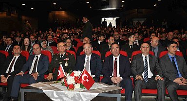 Kars'ta, İstiklal Marşı'nın kabulünün 104. Yılıdönümü etkinliği