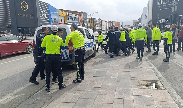 Kasktan ceza yedi, ekiplere zor anlar yaşattı: O anlar kamerada