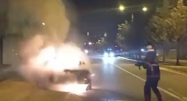 Kastamonu'da Fiat-Tofaş marka otomobil yandı
