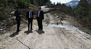Kastamonu'da heyelan sebebiyle yol, 4 metre kaydı