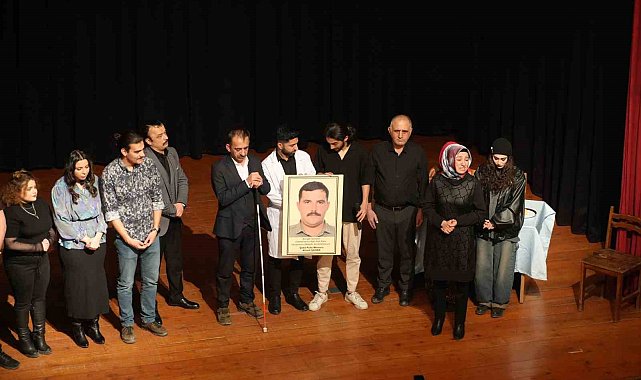 Kastamonu'da şehit düşen narkotik polisi Ahmet Şahan anısına tiyatro oyunu sahnelendi