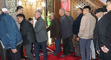 Kaymakam Karali, vatandaşlarla bayramlaştı