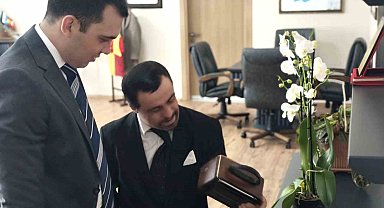 Kaymakam Zor, down sendromlu Kemal'i makamında ağırladı