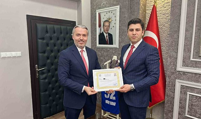 Kaymakamdan müdüre ödül
