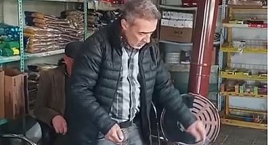 Kayseri'de hayırsever mahallenin bakkal borcunu ödedi
