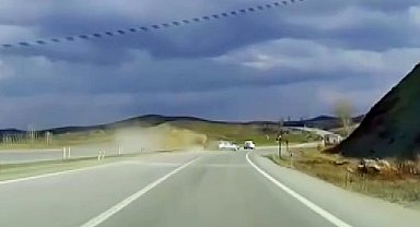 Kaza anı başka bir aracın kamerasına yansıdı