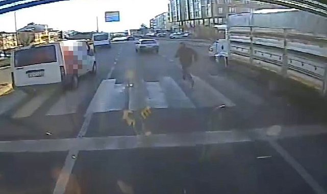 Kaza yapıp indiği aracın peşinden metrelerce koştu: Bingöl'de bir garip zincirleme trafik kazası