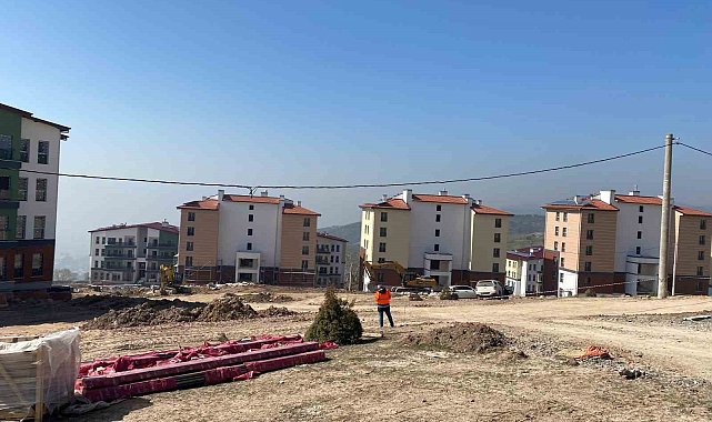 Kepçe operatörü ana doğal gaz hattını patlattı