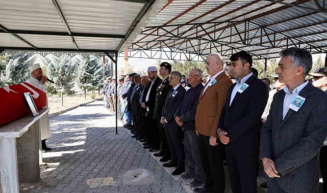 Kıbrıs gazisi törenle son yolculuğuna uğurlandı