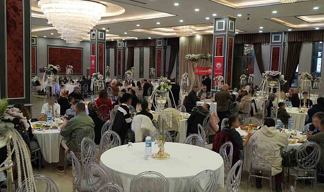 Kırıkkale Valisi Makas ve eşi, koruyucu ailelerle iftar sofrasında buluştu