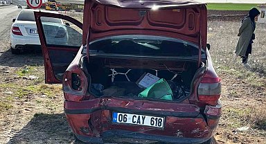 Kırıkkale'de iki otomobil çarpıştı: 3 yaralı