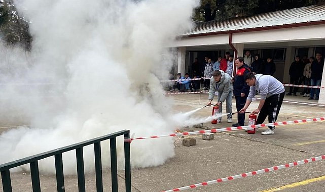 Kırklareli'nde öğrencilere yangın tatbikatı