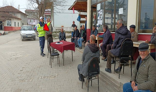 Kırklareli'nde traktör sürücüleri bilgilendirildi