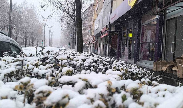 Kırşehir'de kar yağışı etkili oldu