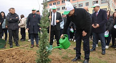 Kocaeli Çayırova'da fidanlar toprakla buluştu
