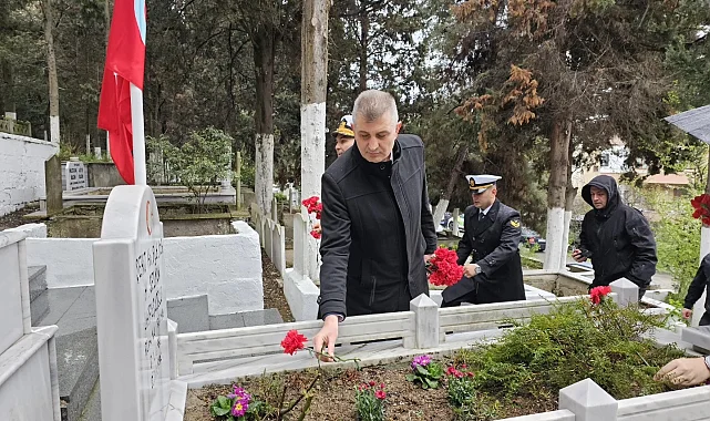 Kocaeli Gölcük'te şehitler törenlerle anıldı