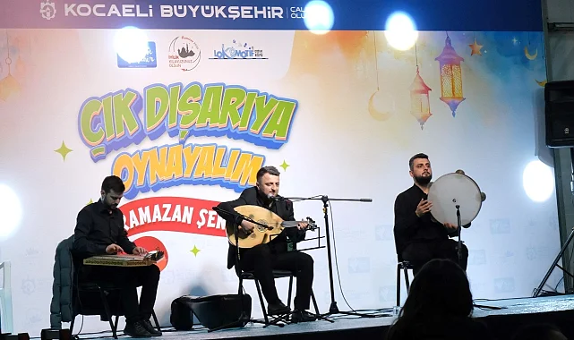 Kocaeli'de Ramazan coşkusu kent meydanında yaşanıyor