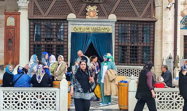 Konya'da Sakal-ı Şerif ziyarete açıldı