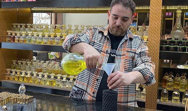 Konya'da şeker ve kolonyalar bayram tezgahında