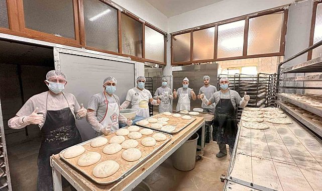 Körfez Halk Ekmek'te 120 bin pide üretildi