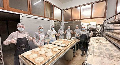 Körfez Halk Ekmek'te 120 bin pide üretildi