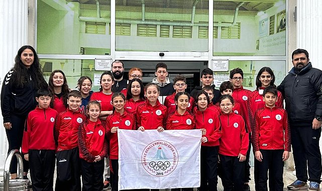 Körfezli genç yüzücüler Kırklareli'de destan yazdı