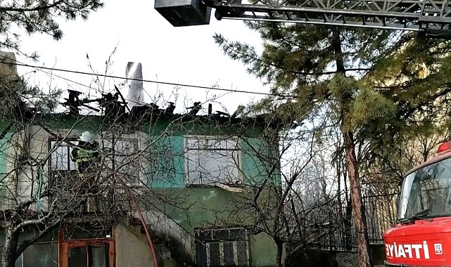 Köy evinde çıkan yangın korkuttu