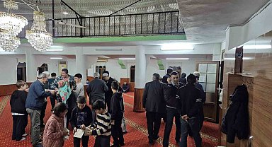 Köyceğiz'de çocuklar bayram harçlıklarını erken aldı