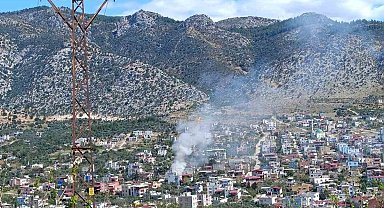 Kozan'da yangın: İki ev kullanılamaz hale geldi