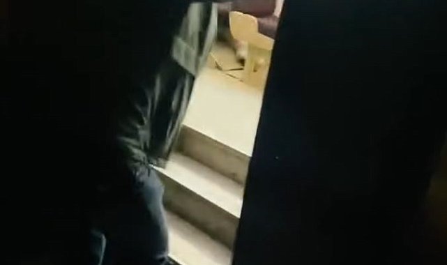 Küçükçekmece'de bir minibüse ateş açıldı, şoför yaralandı