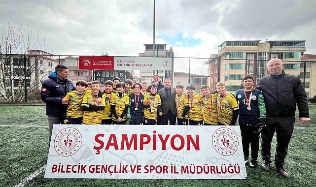 Küçükler Futbol İl Turnuvasının şampiyonu Edebali Ortaokulu oldu