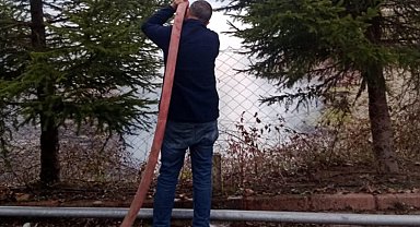 Kuru otlar alev aldı, erken müdahale faciayı önledi