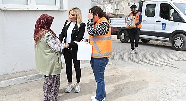 Kuşadası Belediyesi Ramazan ayında 3 bin 500 haneye gıda kolisi ulaştırdı