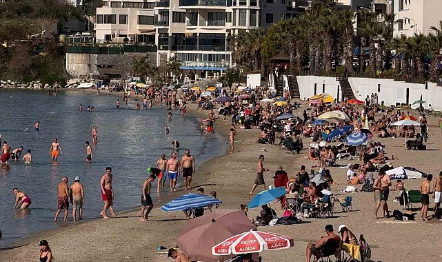 Kuşadası'na yaz geldi, plajlar doldu
