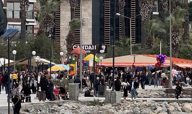 Kuşadası'nda bayram bereketi