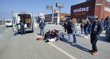 Kuşadası'nda otomobilin 13 yaşındaki çocuğa çarptığı kaza kamerada