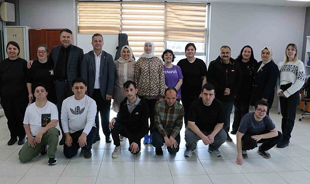 Kusursuz gençler uluslararası dans yarışmasına hazırlanıyorlar