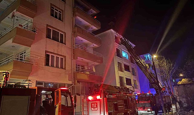 Lüleburgaz apartmanda dairesinde çıkan yangın söndürüldü