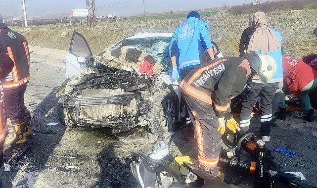 Malatya-Elazığ karayolunda feci kaza: Aynı aileden 3 kişi hayatını kaybetti