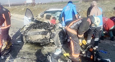 Malatya-Elazığ karayolunda feci kaza: Aynı aileden 3 kişi hayatını kaybetti