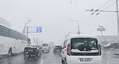 Malatya'da kar yağışı hayatı olumsuz etkiliyor