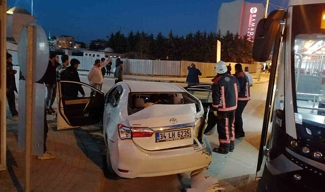 Malatya'da trambüs ile otomobil çarpıştı: 5 yaralı